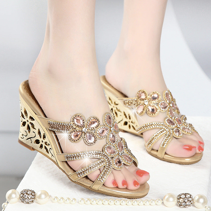 The Summer Of 2025, The New Water-Drilled Cool Slippers Slopes And Women's Smolded High-Heeled Shoes Crystal Diamond Slippers High Quality Shoes