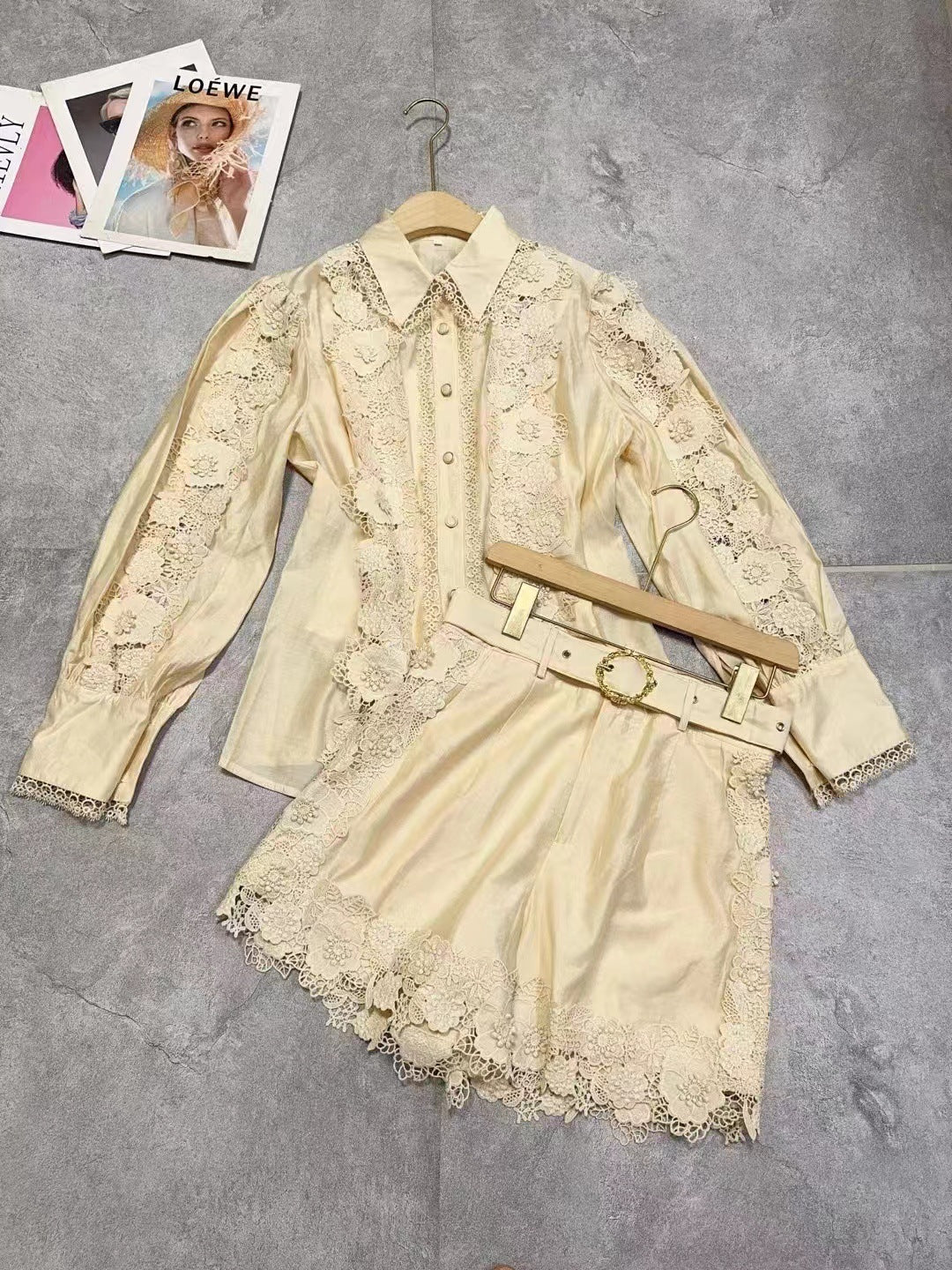 New Temperament Hollow Embroidered Lantern Sleeve Tops Shorts With Belt Belt Waist