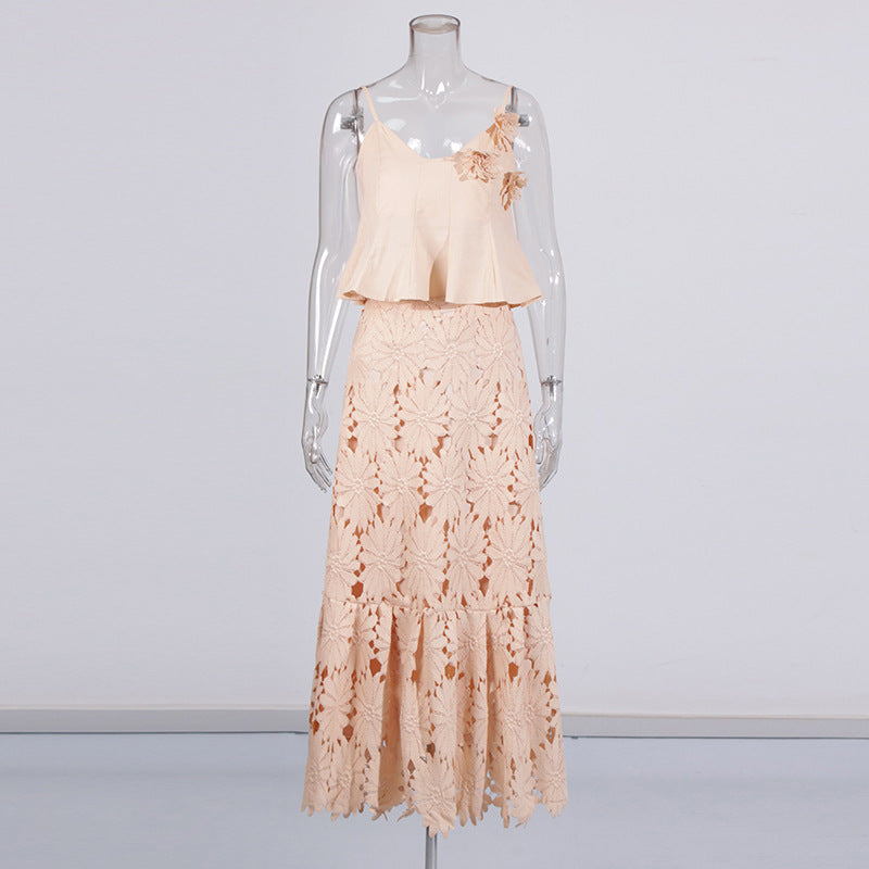 Niche Wind 2025 Summer New Sling Ribbon Leaves Design Three-Dimensional Flower Half-Body Dress Suit Woman