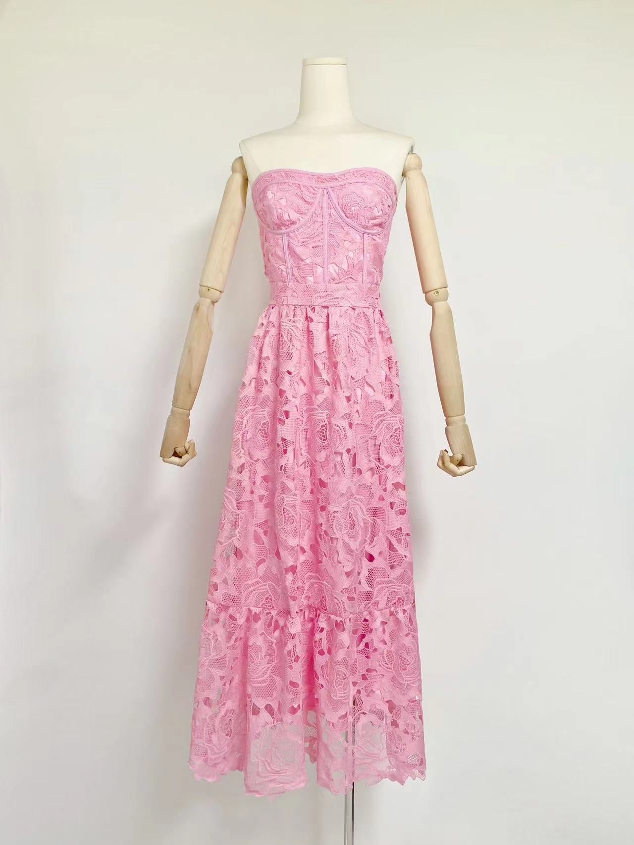 Summer New Fashion Sexy Breast-Stairs Embroidery Embroidery Hollow Dress Woman