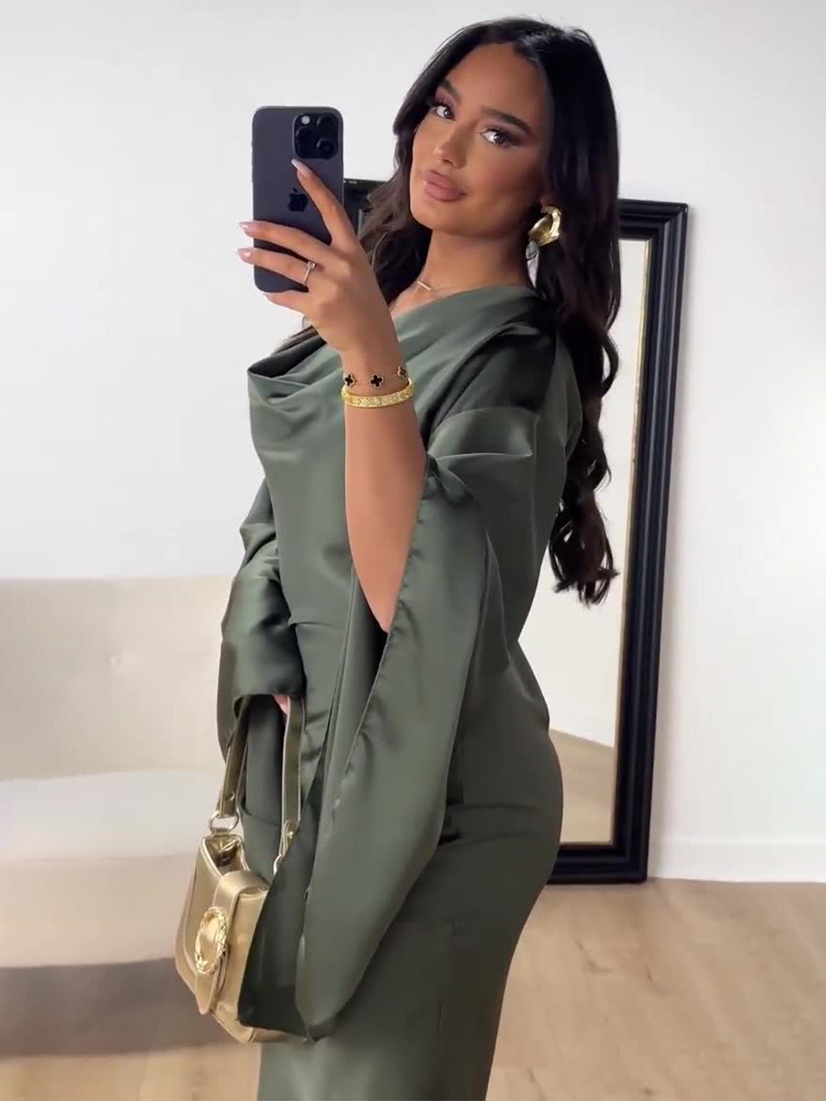 2024 New Fashion Temperament Bat Sleeves To Receive Waist Sexy Dress