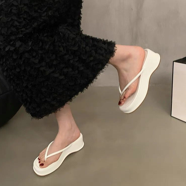 Base Simple Foot Flip-Flop Women 2025 Summer New Fluorescent Green Sandals Wearing Stylish Beach Slippers DJPT