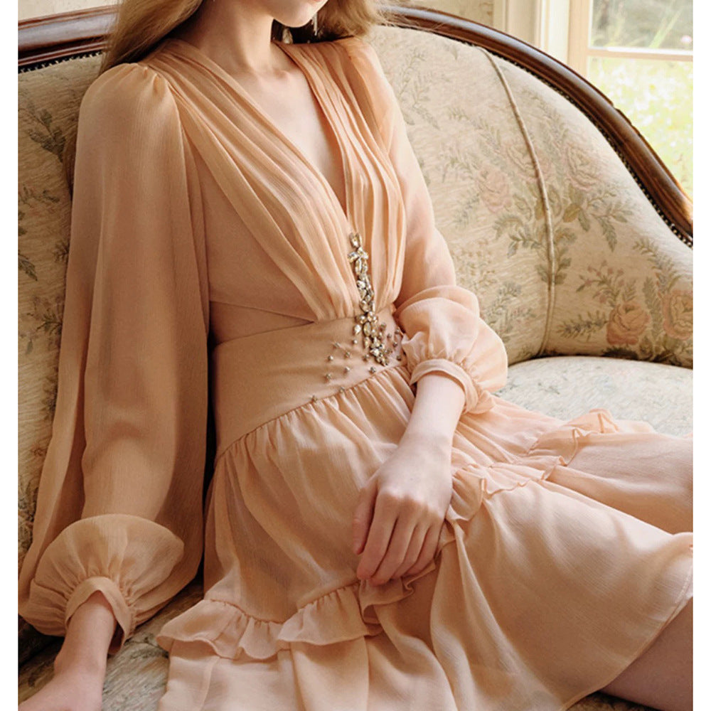 South Oil Flower Diamond Luo Waist Deep V Dress Gentle Flowing Short Dress 2024 New