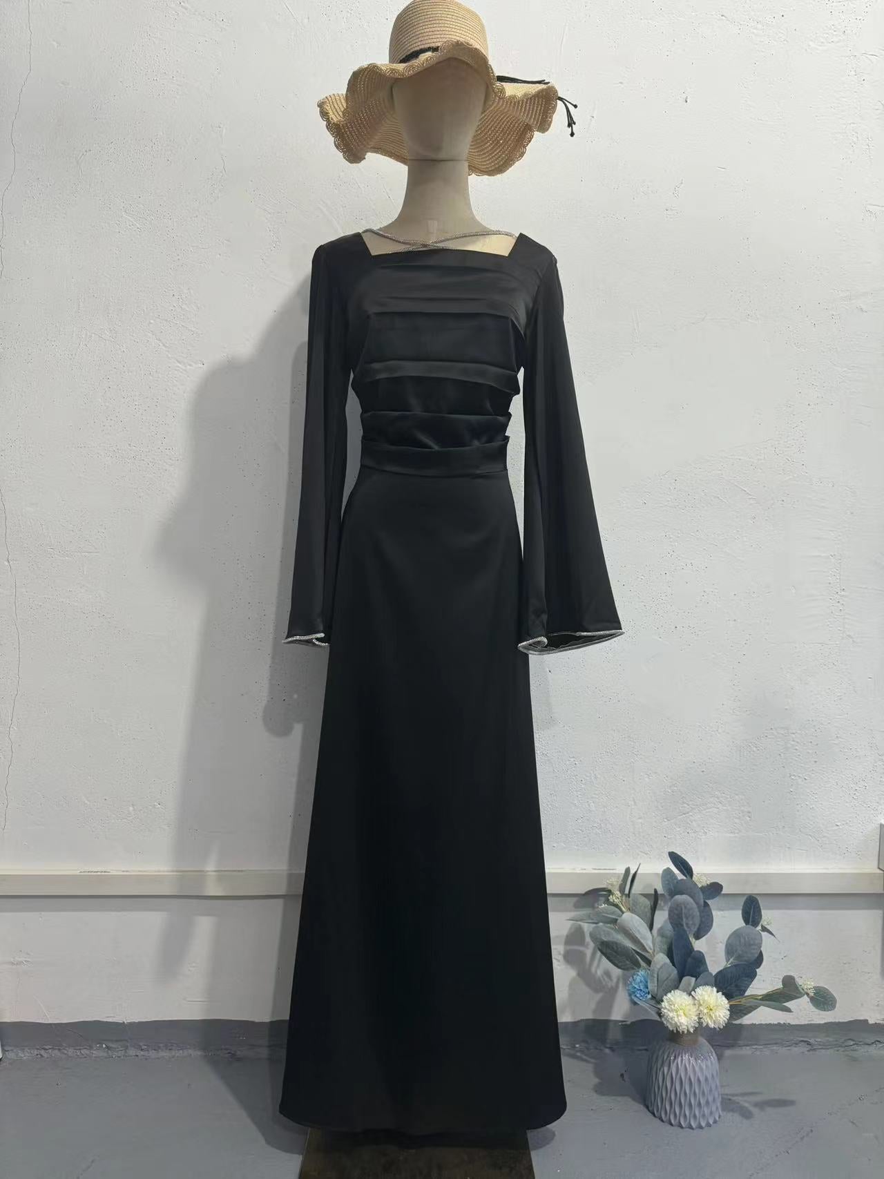 2024 New Body-Cuffed Diamond-Tieed Long-Sleeved Ribbon Dress Dress Woman
