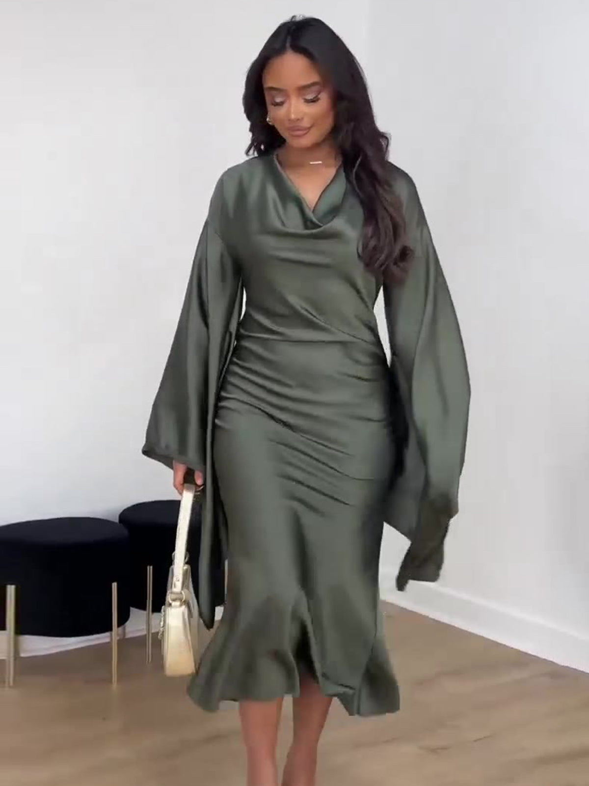 2024 New Fashion Temperament Bat Sleeves To Receive Waist Sexy Dress