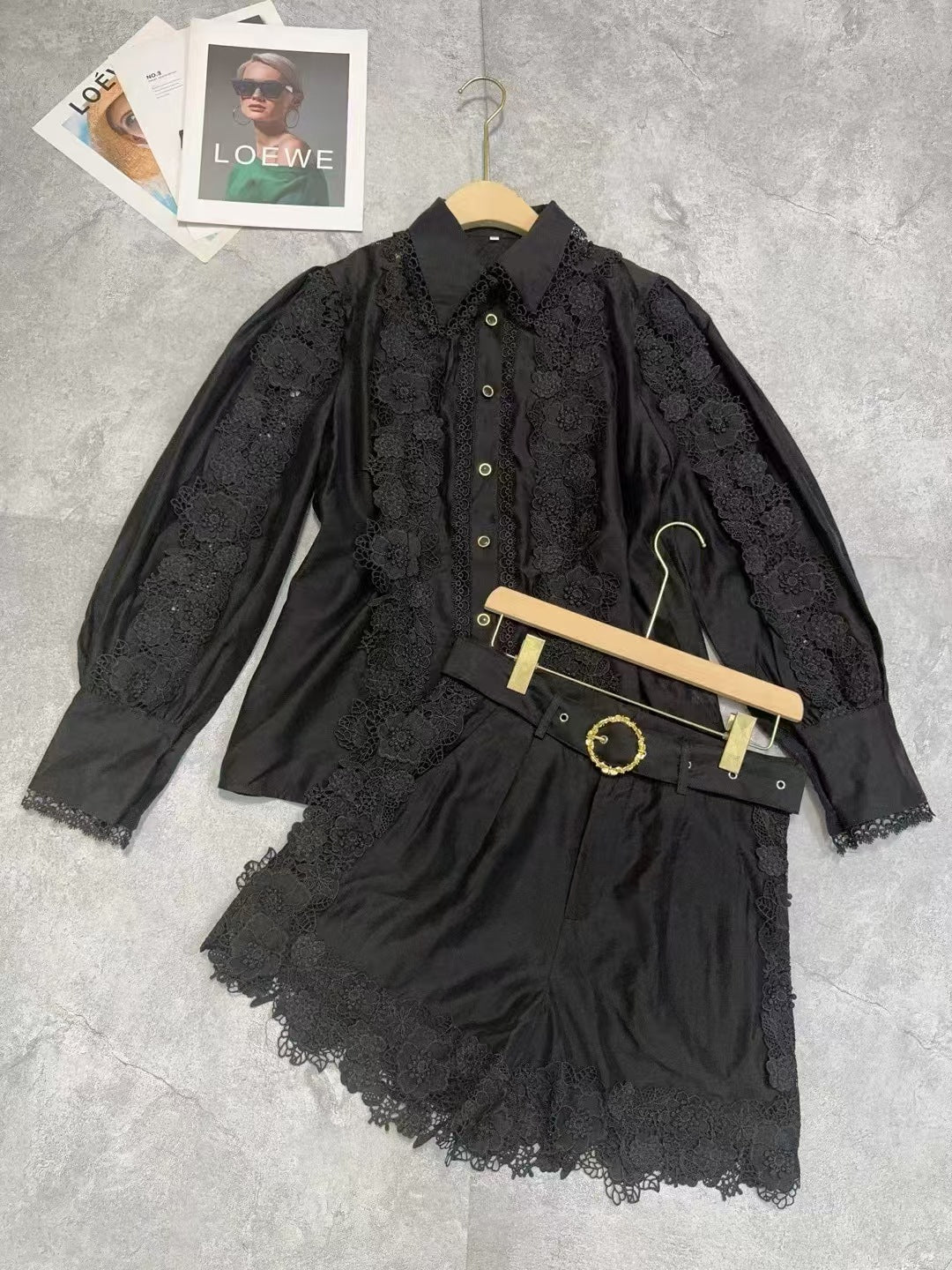 New Temperament Hollow Embroidered Lantern Sleeve Tops Shorts With Belt Belt Waist