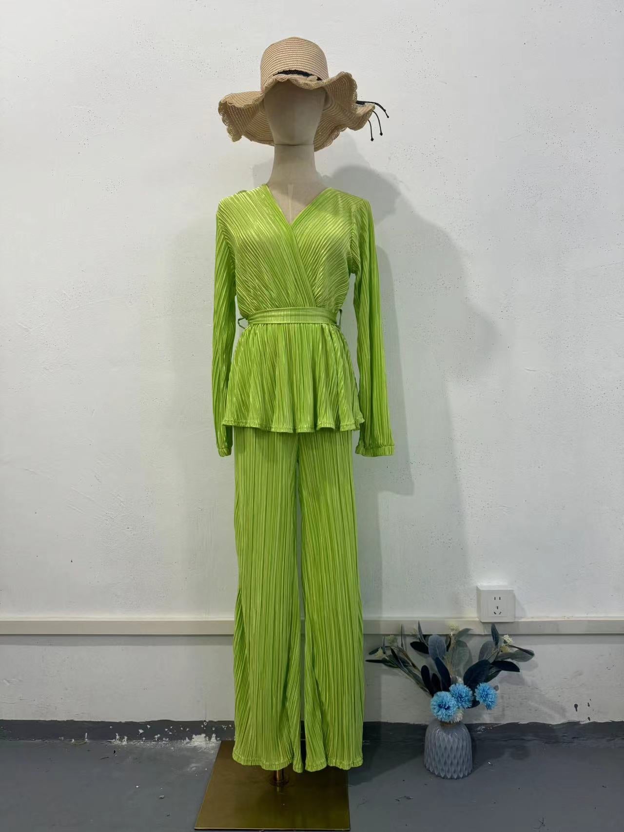 2024 New Central And East Asia Folds Are Loose And Comfortable Solid Color Small Fresh Suit