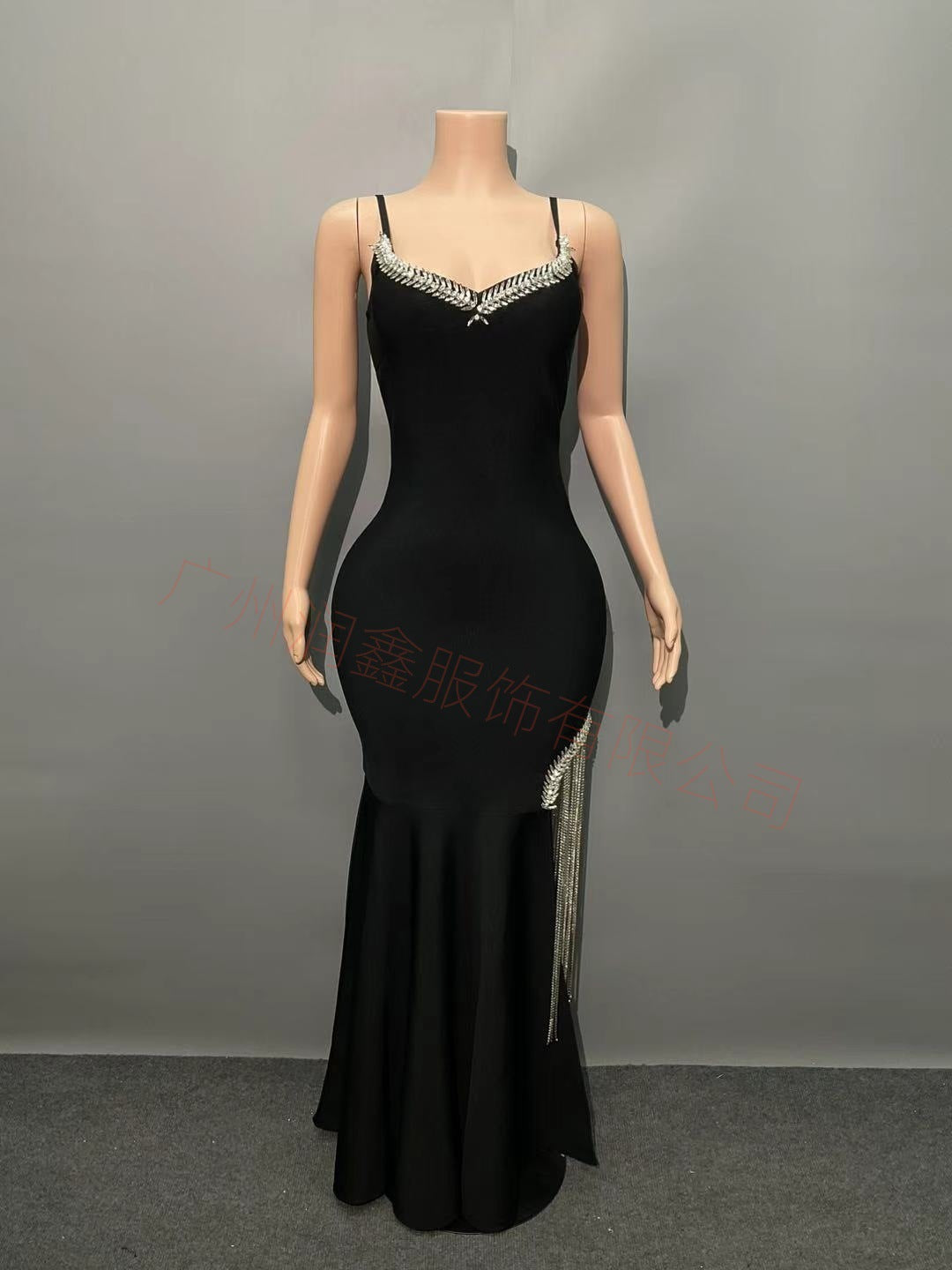 Hot Sling V-Neck Nail Drill Women's Dress High Open Chain Espootail Banded Evening Dress