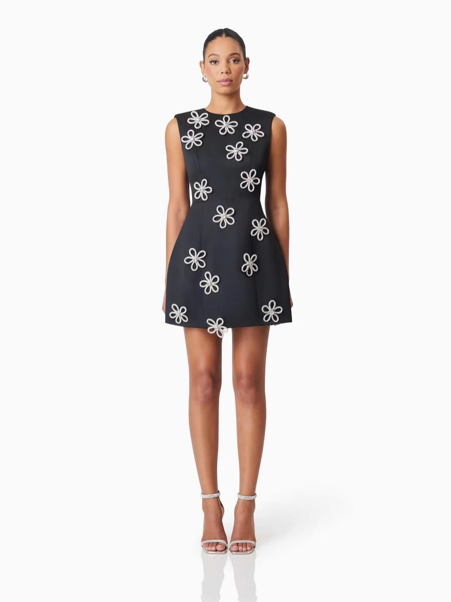 2025 New Australian Niche Round-Neckless Hand Nail Flower Three-Dimensional Short Dress Woman