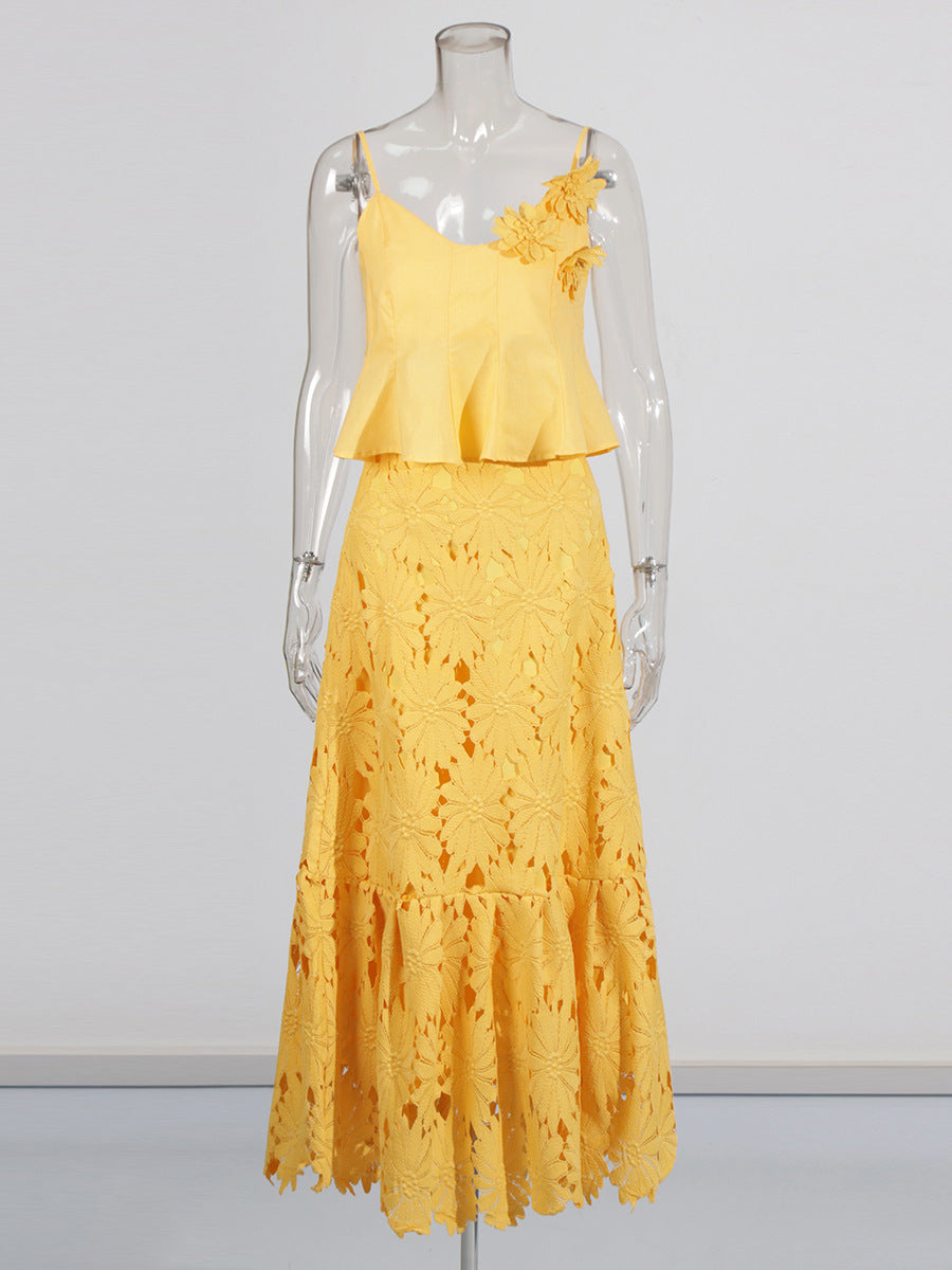 Niche Wind 2025 Summer New Sling Ribbon Leaves Design Three-Dimensional Flower Half-Body Dress Suit Woman