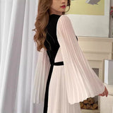Women's New Round-Neck Loose Long-Sleeved Elegant Black And White Folded Dress HZ0628