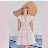 2025 V. Sleeveless Small Holiday Dress